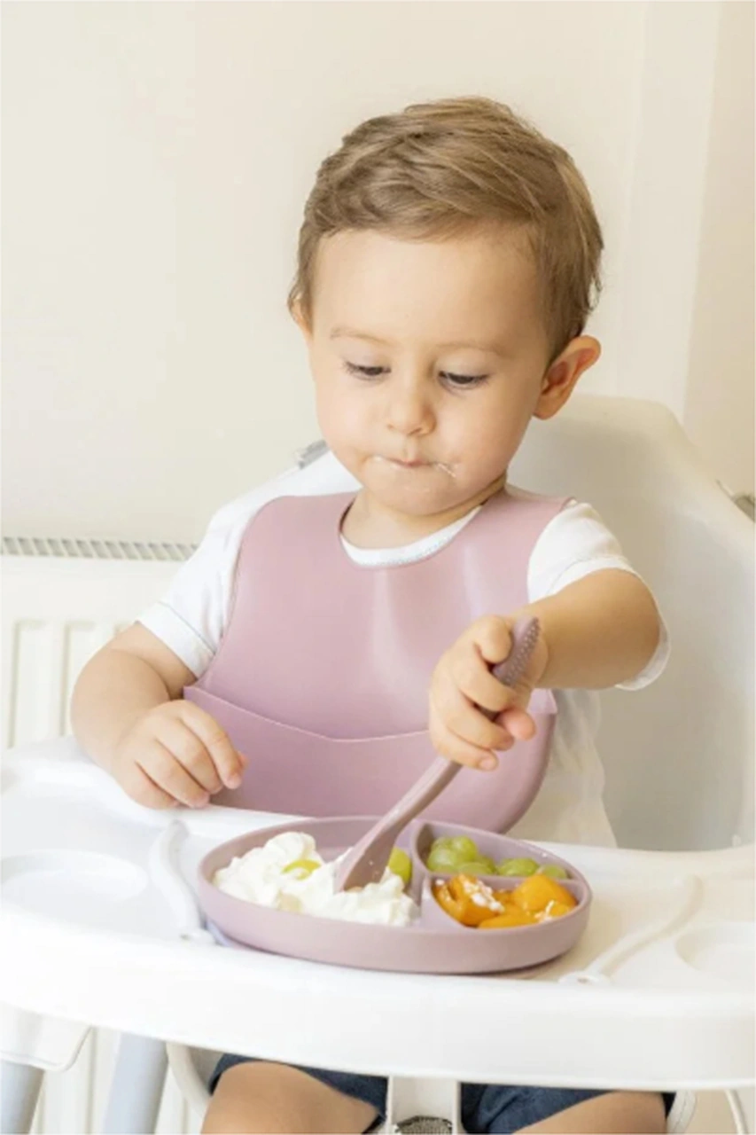 Pembe 3 Lü Silikon Yemek Seti Önlük + Diş Kaşıyıcılı Kaşık + Vakumlu Tabak Pembe