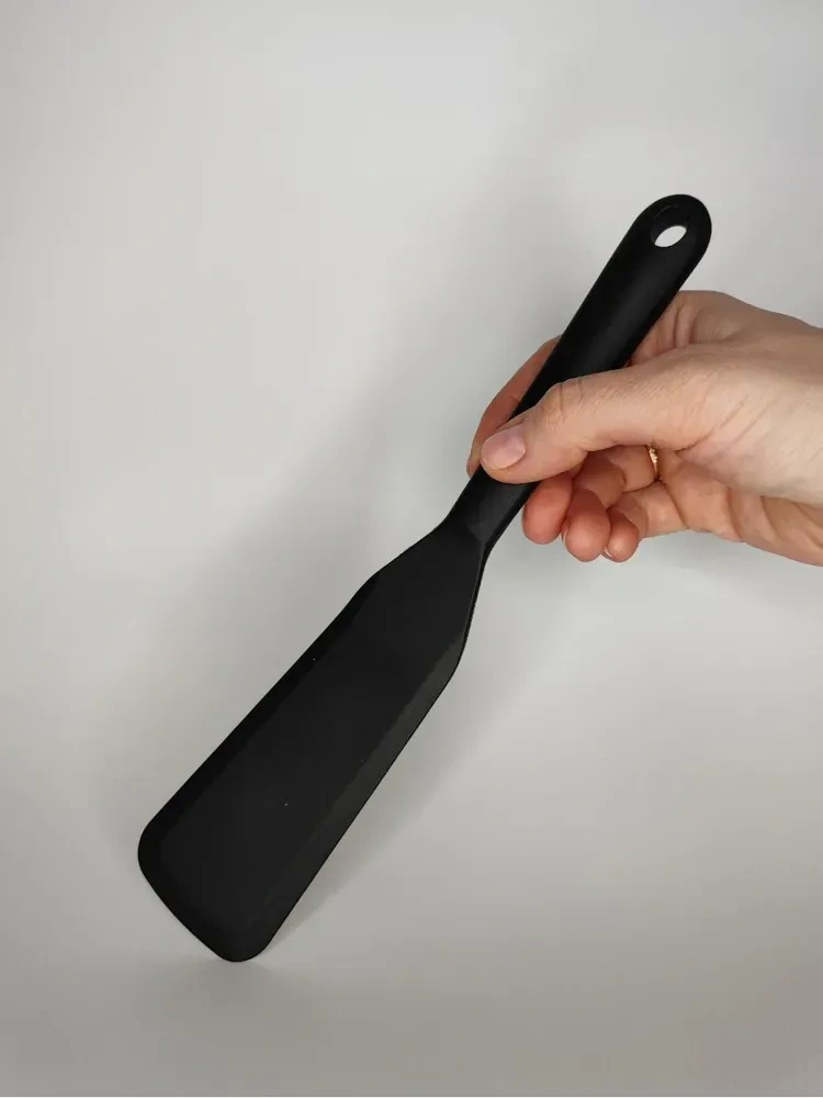 Konesam Silikon Mutfak Spatula, 25 Cm, Isı Dayanıklı, Teflon Tencere Uyumlu, Pişirme Ve Karıştırma Aracı - Siyah, 1 Adet