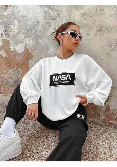 Nasa Baskılı Renkli Sweatshirt Siyah