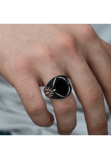 Gümüş Oniks Taşlı Işlemeli Erkek Yüzük - 555896315