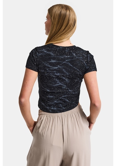 Itsbasic Kadın Siyah W5 Aksesuar Detaylı Asimetrik Kesim Crop Top