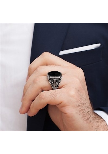 Tuğra Desenli Kare Oniks Taşlı 925 Gümüş Erkek Yüzük
