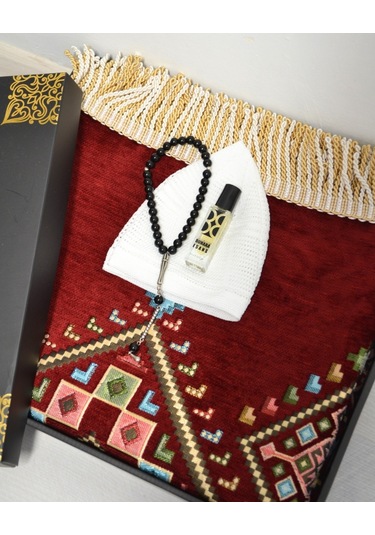 Erkekler İçin Seccade Takke Tesbih Esans Hediyelik Seti Kilim Desenli Kadife Astarlı Seccade Ve Özel Kutulu Lüks Hac Umre Hediyesi Bordo