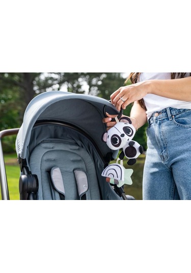 Tiny Love 0-3 Yaş Peluş Panda Bebek Arabası Oyuncağı Black & White Koleksiyonu