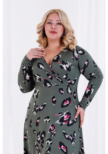 Kadın Yeşil Tiger Desen Kruvaze Yaka Büyük Beden Esnek Maxi Elbise Yeşil