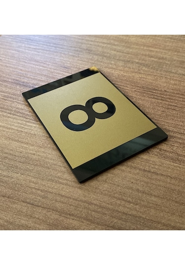 Minimal Gold Tasarım Kapı Numarası