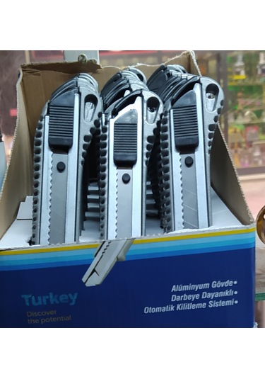 Maket Bıçağı Metal Geniş Fırst Master