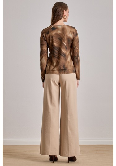 Düz Kesim Kahverengi Desenli Bluz Kahverengi