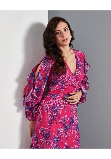 Çiçek Desenli Kadın Elbise - Katlı Etek Detaylı - Fırfırlı Kol - V Yaka - Modern Ve Şık Tasarım - Günlük Ve Özel Gün İçin Elbise Fuşya