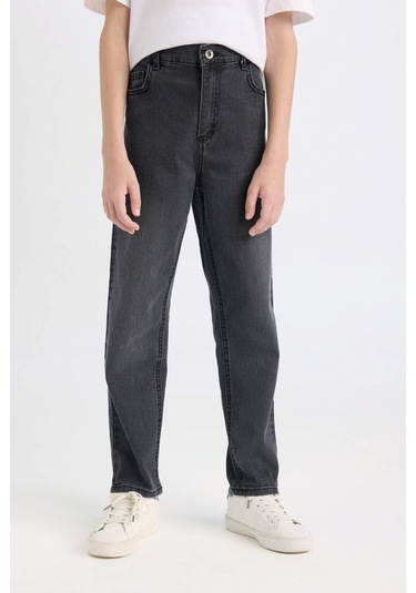 DeFacto Erkek Çocuk Loose Fit Düz Paça Cepli Basic Düz Jean Pantolon C3698A824WNNM36 DeFacto Erkek Çocuk Loose Fit Düz Paça Cepli Basic Düz Jean Pantolon C3698A824WNNM36