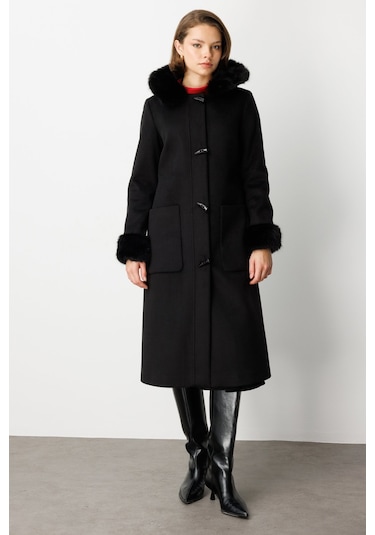 Ekol Kadın Yakası Ve Kolları Kürklü Kaşe Kaban 6055 Siyah Siyah