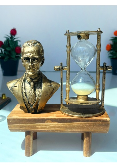 Atatürk Büstü Ve Kum Saati Ahşap Standlı Dekoratif Biblo