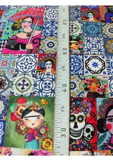 Çini Zeminli Frida Kahlo Desenli Dijital Baskılı Kumaş