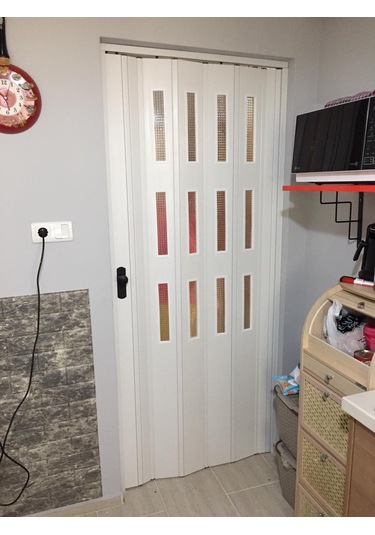 Penguen Akordiyon Kapı Bayaz Camlı En 88-102 Cm Arası Boy 220 Cm