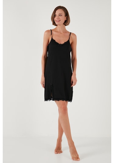 Lela Dantel Detaylı Yırtmaçlı Sabahlıklı Bayan Gecelik 6097580 Siyah-Beyaz