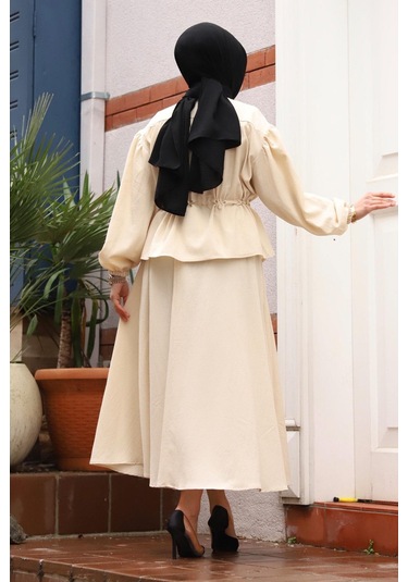 Bronş Detaylı Tesettür Bej Takım Bej