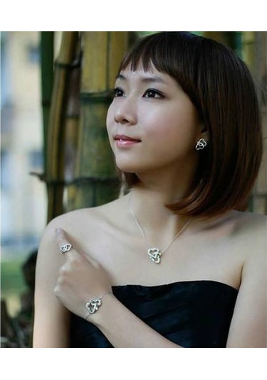 Çok Şık, Kolye, Küpe, Bileklik, Kalp Takı Seti 18 Gp Sevgililer