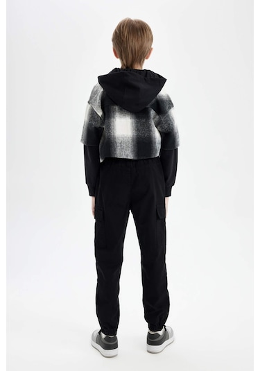 DeFacto Erkek Çocuk Kargo Cepli Beli Bağcıklı Lastikli Paça Cepli Siyah Jogger Gabardin Pantolon A9393A824AUBK81 Siyah