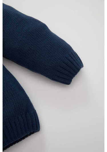 DeFacto Erkek Bebek Bisiklet Yaka Yılbaşı Temalı Triko Kazak C8871A524WNIN195 İndigo