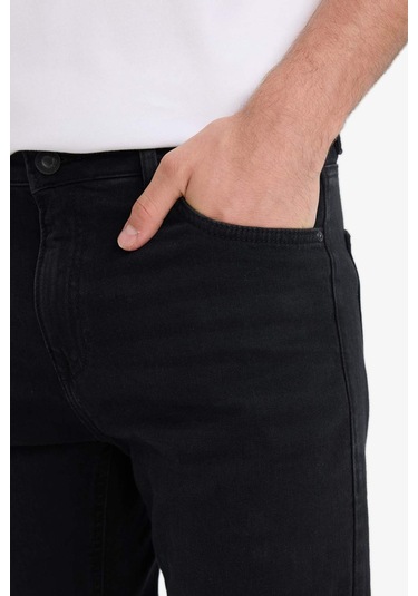 Defacto Sergio Regular Fit Normal Kalıp Normal Bel Boru Paça Jean Pantolon W6868az25aunm40 Siyah
