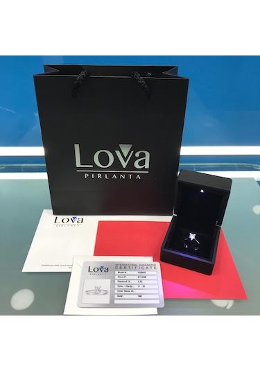 Lova 1 Karat Tektaş Görünümlü Pırlanta Yüzük - 1040541