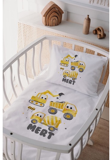 %100 Pamuk Saten Isme Özel Isimli Anne Yanı Beşik Nevresim Takımı Inşaat Arabaları