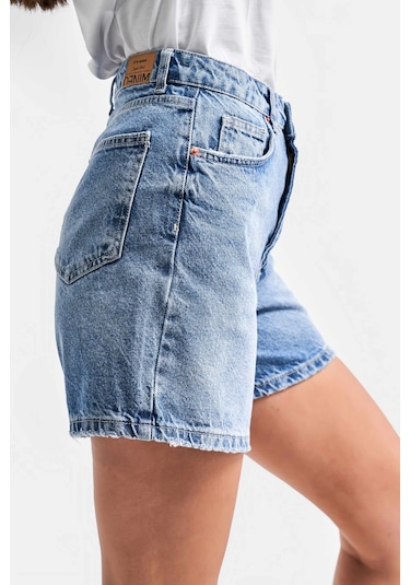 Itsbasic Kadın Mavi Renk Diana Mom Fit Midi Boy Denim Şort