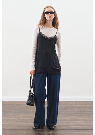 Dantel Şeritli Askılı Bluz Siyah Siyah
