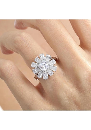 Mia Vento Effective Diamond Milano Rüyası Işıltılı Gümüş Yüzük