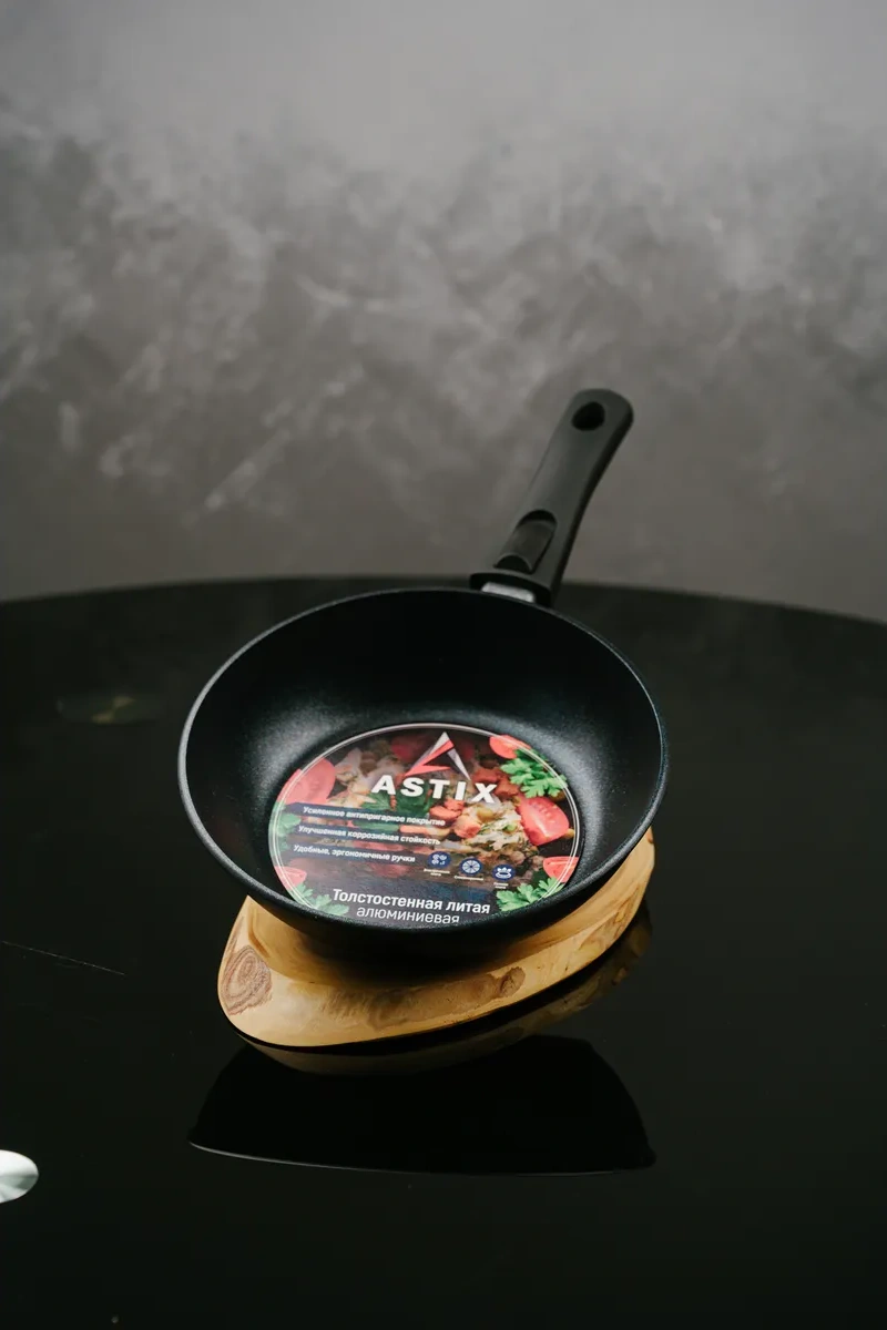 Astix 24 Cm Çıkarılabilir Saplı Yapışmaz Tava 305258020 Gümüş