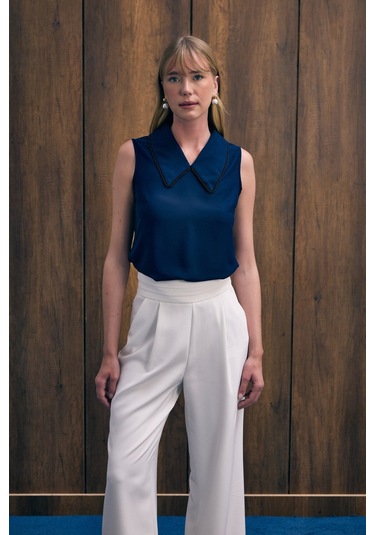 Yaka İncili Kolsuz Bluz - Lacivert-136426 Lacivert