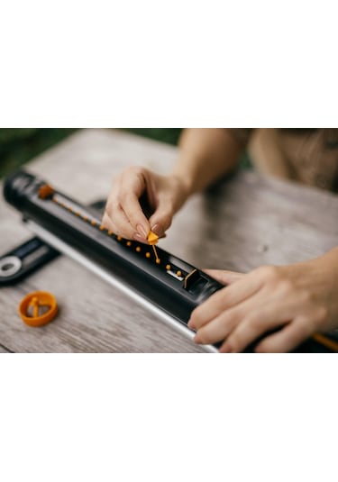 Fiskars 1070832 X Serisi Salınımlı Fıskiye Oskilator S-m