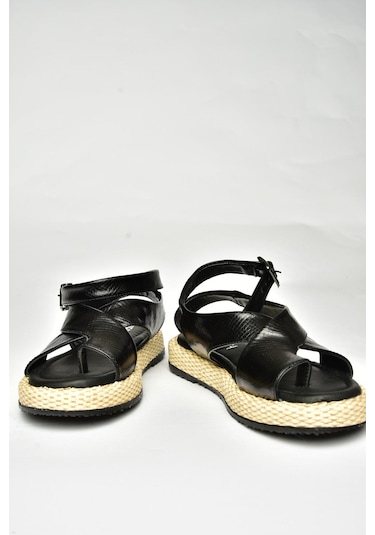 Fox Shoes U973264507 Siyah Yılan Baskı Kadın Sandalet Siyah