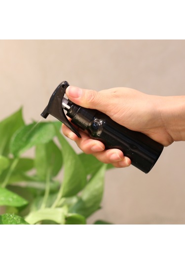 Yifomall Çok Amaçlı Saç Ve Ev İşleri İçin Hafif Plastik Sprey Şişe, 300ml Kapasite, Ayarlanabilir Başlık, Siyah/beyaz
