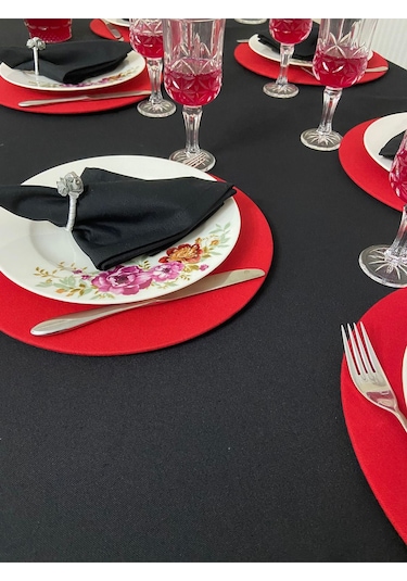 Sıvı Geçirmez Dertsiz Masa Örtüsü Siyah + 6 Peçete