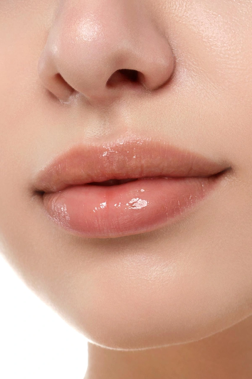 Alix Avien Uzun Süre Kalıcı Yapışkan His Bırakmayan Nemlendirici Dudak Parlatıcısı Lipgloss 05 Soft Caramel