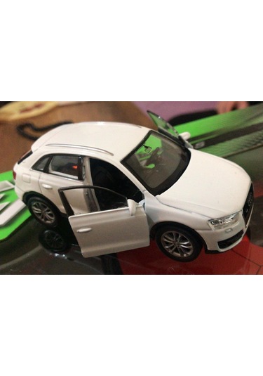 Oyuncak Model Metal Araba 1/36 Çek Bırak Beyaz Audi Q3 Jeep