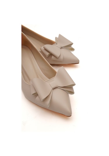 Renata Bej Fiyonklu 4cm Sivri Burun Topuklu Ayakkabı Bej Cilt