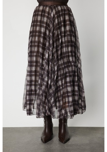 On Kadın Ekoseli Pileli Maxi Boy Etek 60214 Kahverengi Kahverengi