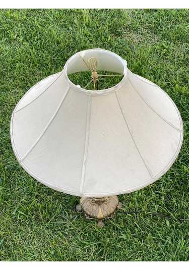 Beyaz Porselen Gövde Antika Abajur 80 CM