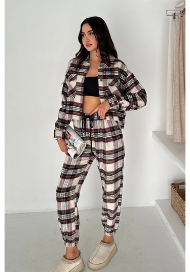 Kare Desenli Takım Renkli