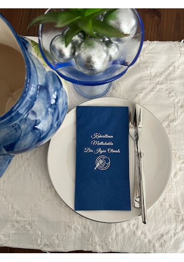 Gümüş Yaldızlı Bodrum Mavisi Kahvaltının Mutlulukla Bir İlgisi Olmalı Peçete 16 Adet