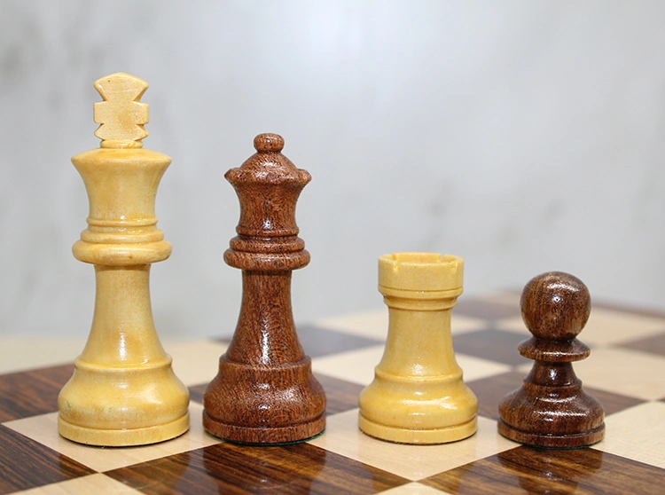 Özel Vernikli Mıknatıs Taşlı Ahşap Katlanabilir Kutulu Satranç Oyunu 17.5 Cm - 9075077749207rx8