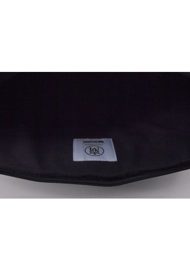 İncase Apple Uyumlu MacBook Pro 15 İnç Koruma ve Taşıma Çantası