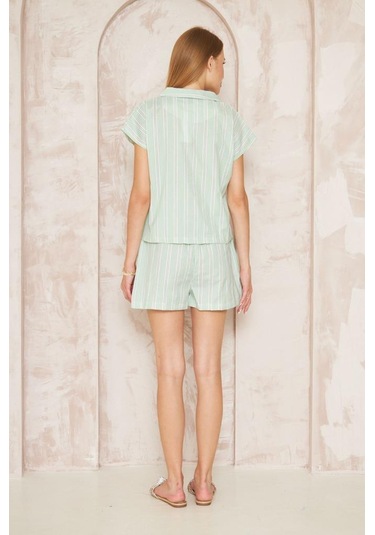 Kadın Özel Kumaş Ceket Yaka Beli Lastikli Kısa Kol Gömlek Cepli Şort Takım 3625290 Yeşil - Beyaz