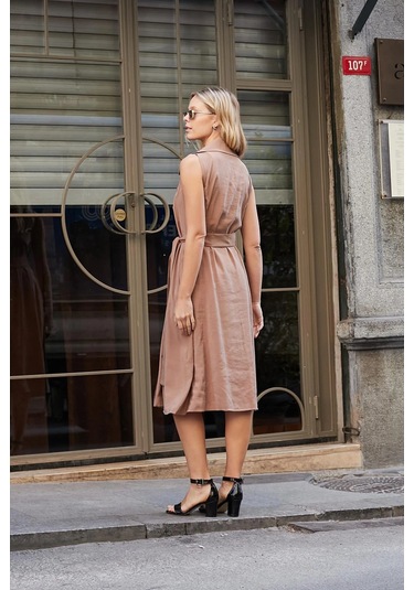 Kadın İpeksi Modal Likrasız Kumaş Anvelop Kruvaze Yakalı Cepli Bağcıklı Midi Boy Diz Altı Elbise-fındık Kabuğu Fındık Kabuğu