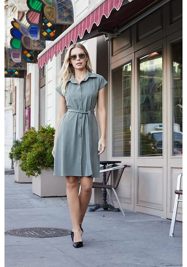 Kadın İpeksi Modal Kumaş Yakalı Düşük Omuzlu Diz Altı Kuşaklı Düğmeli Elbise-haki Haki