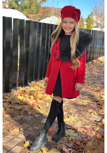 Riccotarz Kız Çocuk Yakası Kürk Ve Yonca Detaylı Etekli Kırmızı Kaşe Kırmızı