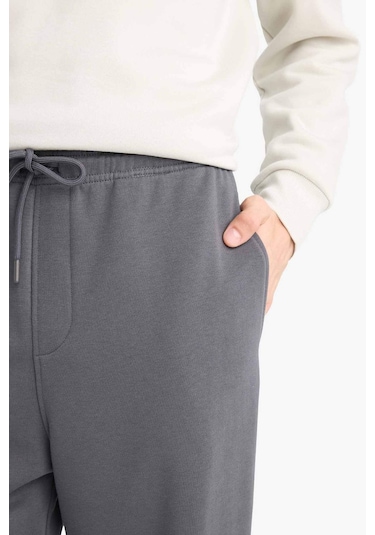 Defacto Regular Fit Beli Bağcıklı Paçası Lastikli Cepli Basic Düz Jogger Eşofman Altı E9427ax25auar104 Antrasit Defacto Regular Fit Beli Bağcıklı Paçası Lastikli Cepli Basic Düz Jogger Eşofman Altı E9427ax25auar104 Antrasit