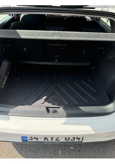 Golf 8 Bagaj Havuzu Üst